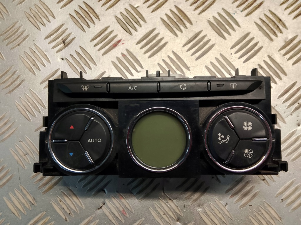 фото №1, Citroen c3 ii ds3 панель обдув кондиционера 96831720xt