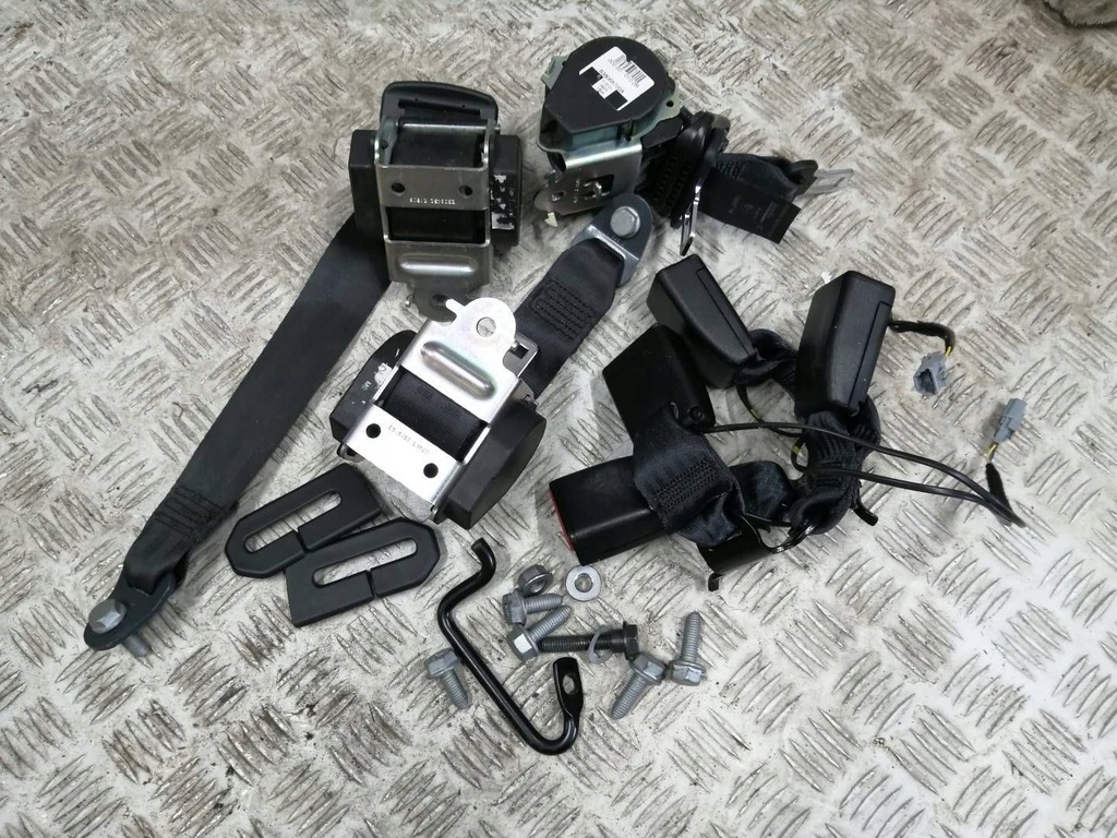 фото №8, Сидіння заднє сидіння обшивки ремені dacia duster ii