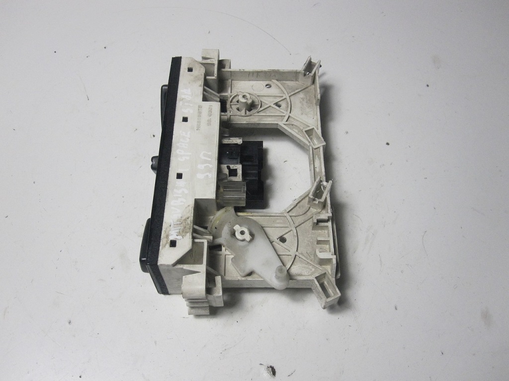 фото №4, Панель керування вентиляція mitsubishi space star 99