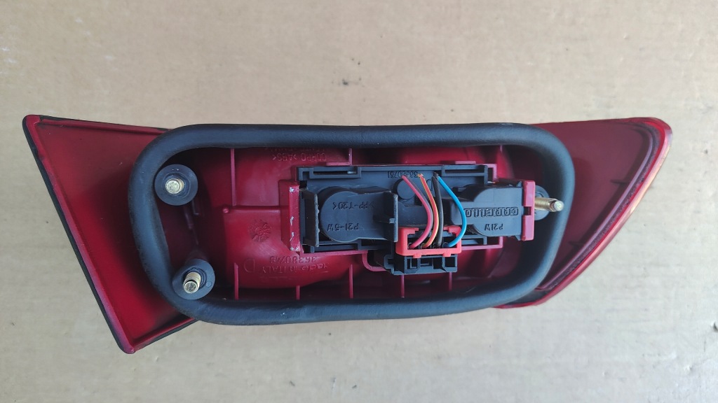 Alfa romeo 145 лампа задняя правая. Оригинал