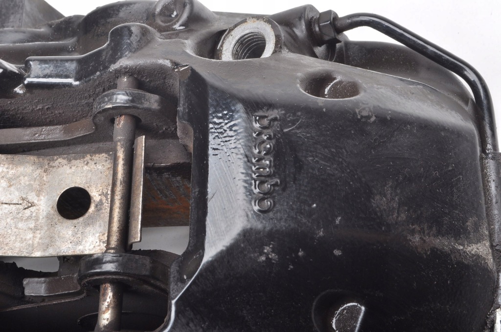 Купити Maserati quattroporte vi 3.0 супорт гальмівний правий перед 20a00106