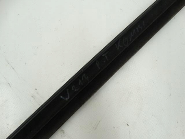 фото №6, Молдинг скребок двері правий задня mercedes w213 e300 lift