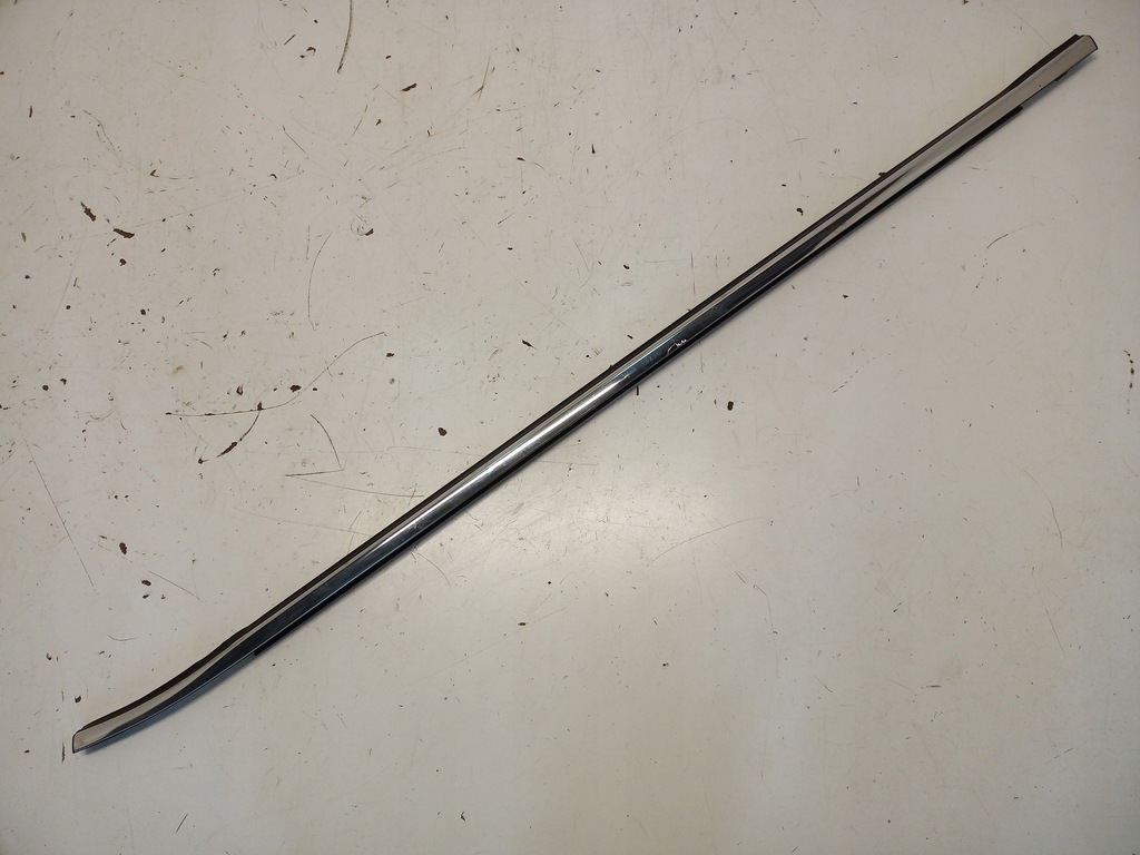 фото №1, Молдинг уплотнитель хром левый перед renault kadjar