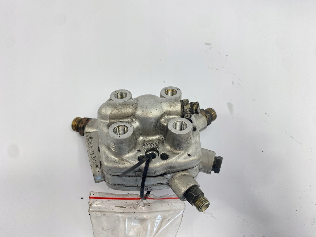 Распределитель топлива mercedes w124 w201 190 1.8 2.0 2.3 230ce 200e m102 с Разборки