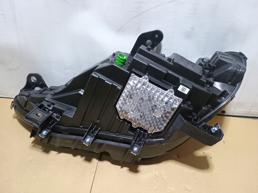 Лампа правая перед full led alfa romeo stelvio 0051580999ac nowa оригинал Оригинал