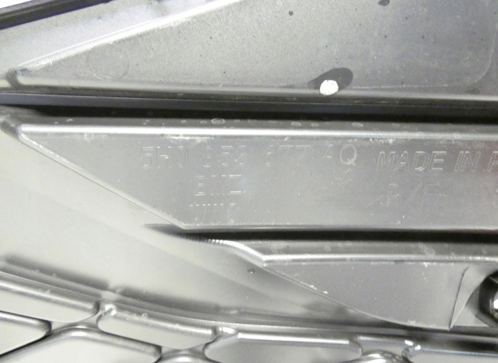 фото №13, Vw golf 8 viii lift r-line 5h0853677aq 2024- решётка бампера средняя