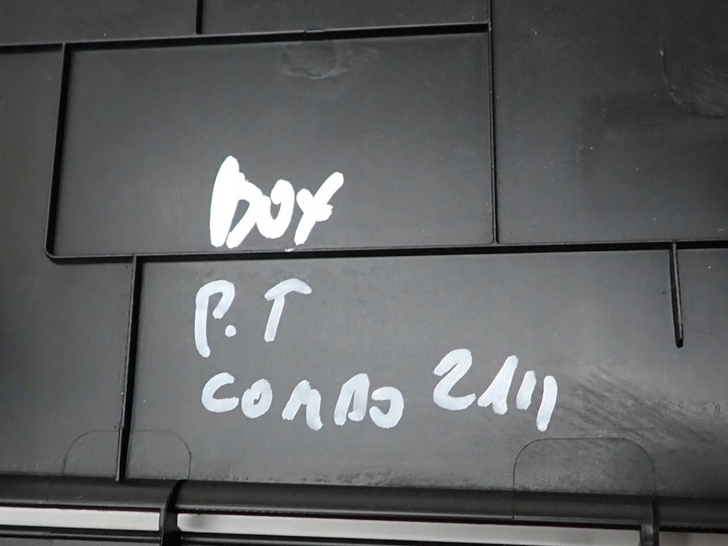 фото №12, Обшивка обивка багажника правая 9822287177 opel combo e 21r