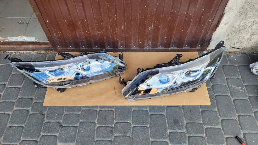 фото №1, Лампа линза + led правая mitsubishi eclipse cross