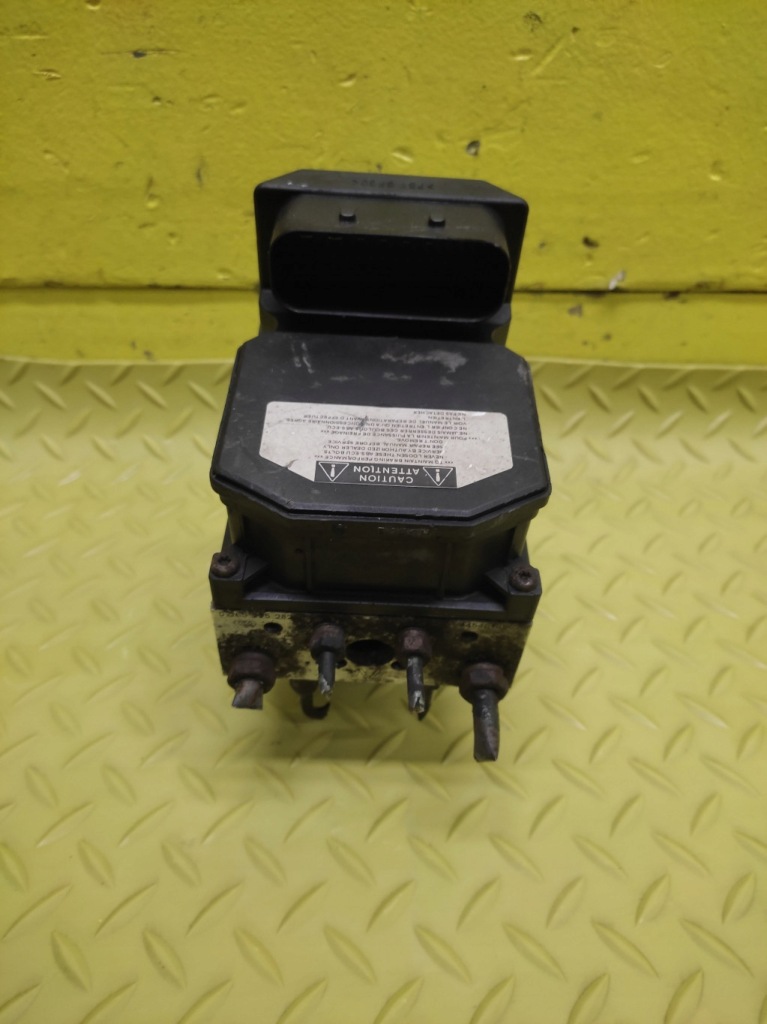 фото №1, Toyota avensis t25 2.4 насос abs 0265950129