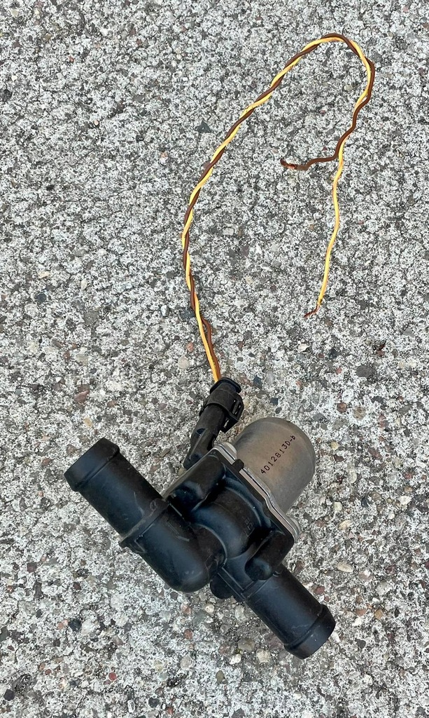 фото №7, Volvo xc60 ii xc90 v90 s90 помпа wody клапан основа кронштейн