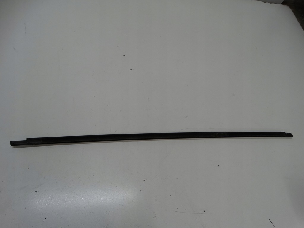 фото №5, Молдинг уплотнитель левый задняя renault laguna iii