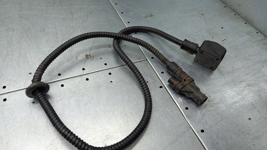 фото №6, Шланг отопления кабины volvo s60 xc70 v70 ii lift 05r 2.4b type kvu 303