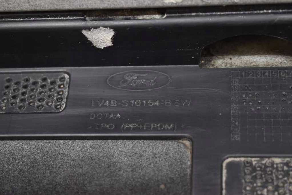 фото №10, Накладка порог правая czarna lv4b-s10154-b ford kuga 3 iii mk3 st-line