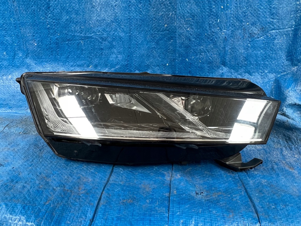 фото №1, Skoda octavia iv 4 права лампа full led