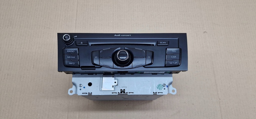 фото №1, Радіо cd audi a4 b8