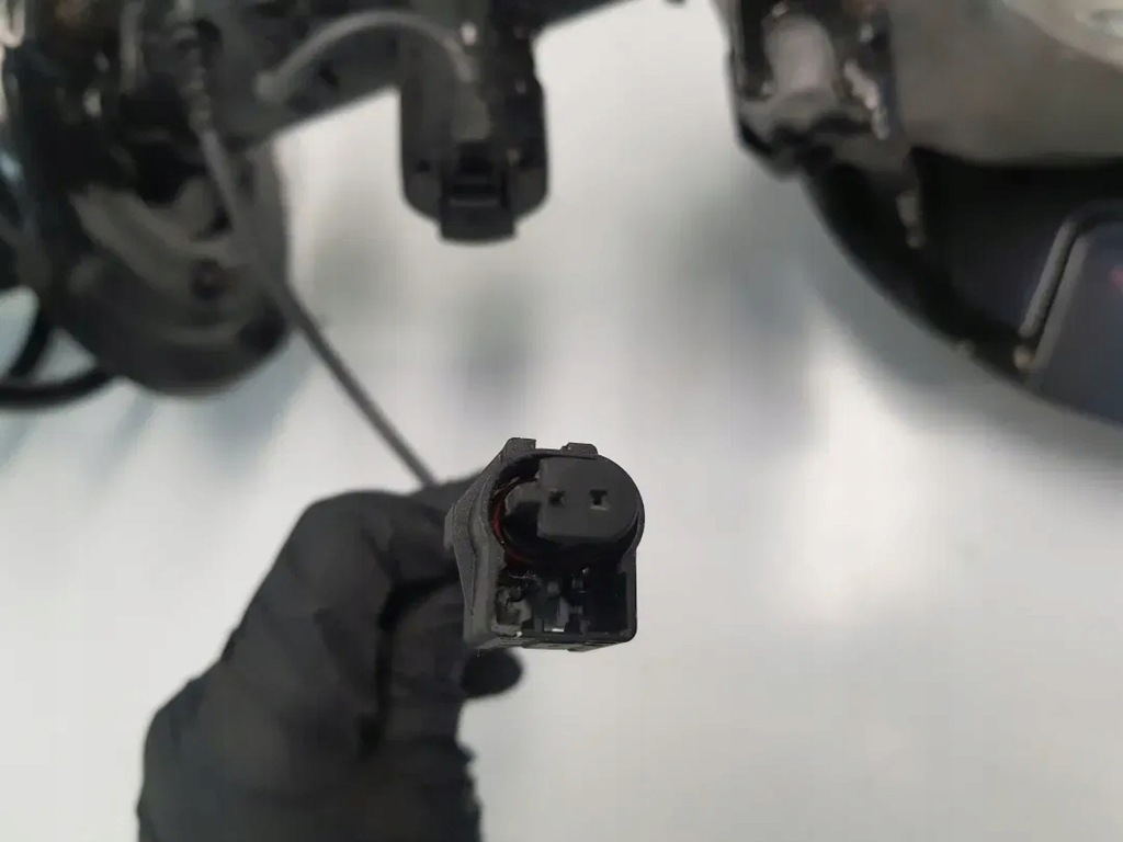 фото №7, Поворотный кулак амортизатор левый перед talisman 1.3tce автоматическая коробка передач 543035935r 5430245