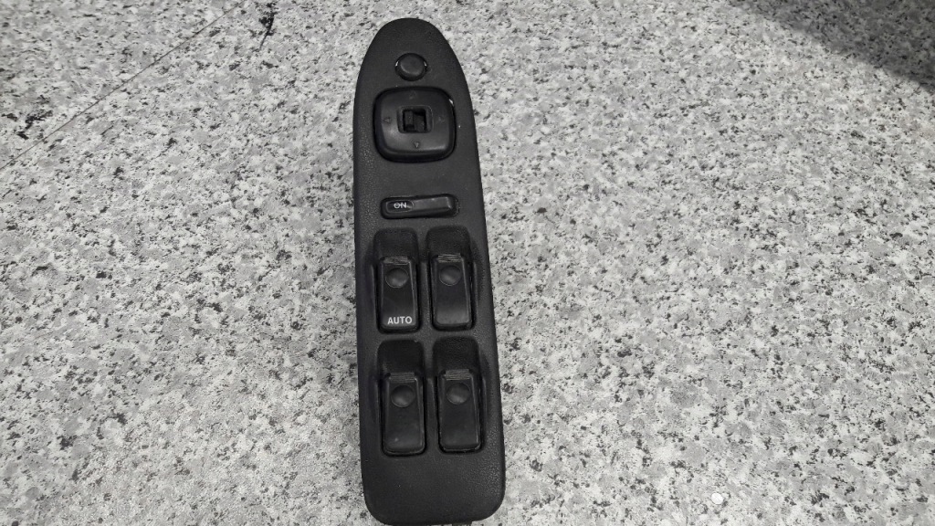 фото №1, Bc1d66350a панель окон mazda mpv 96r