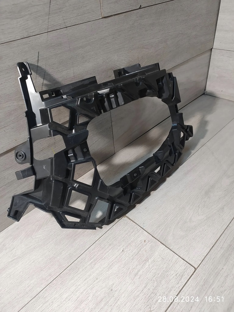 фото №1, 9412. vw t-roc направляющая бампер левый перед 2ga807723c