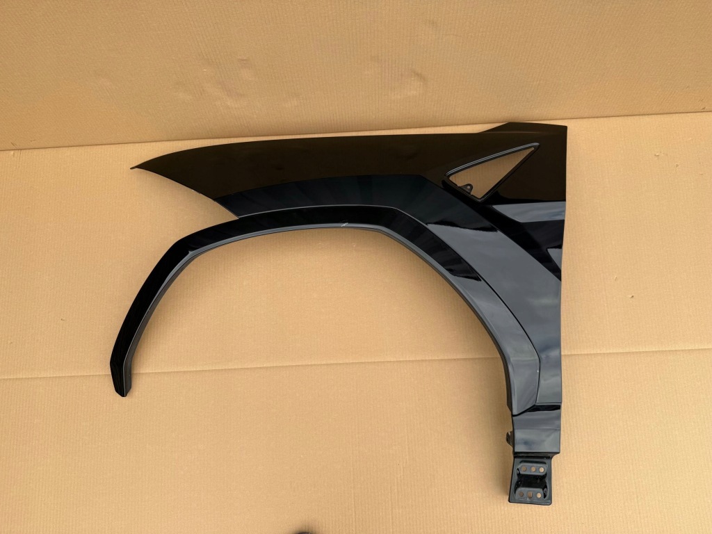 фото №1, Крыло молдинг lamborghini urus 2021 4ml оригинал левый