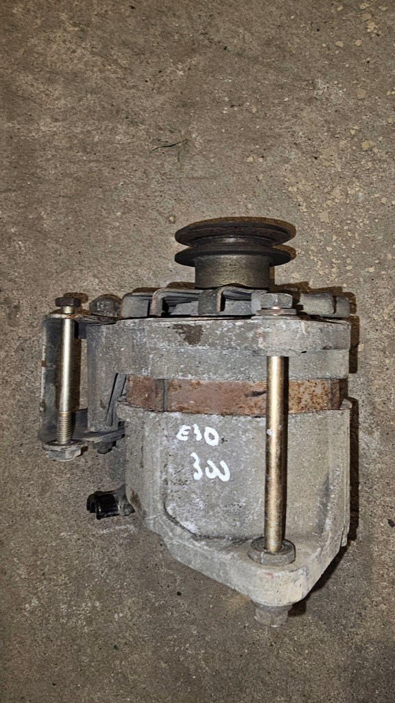 Купити Генератор bmw e30 m40