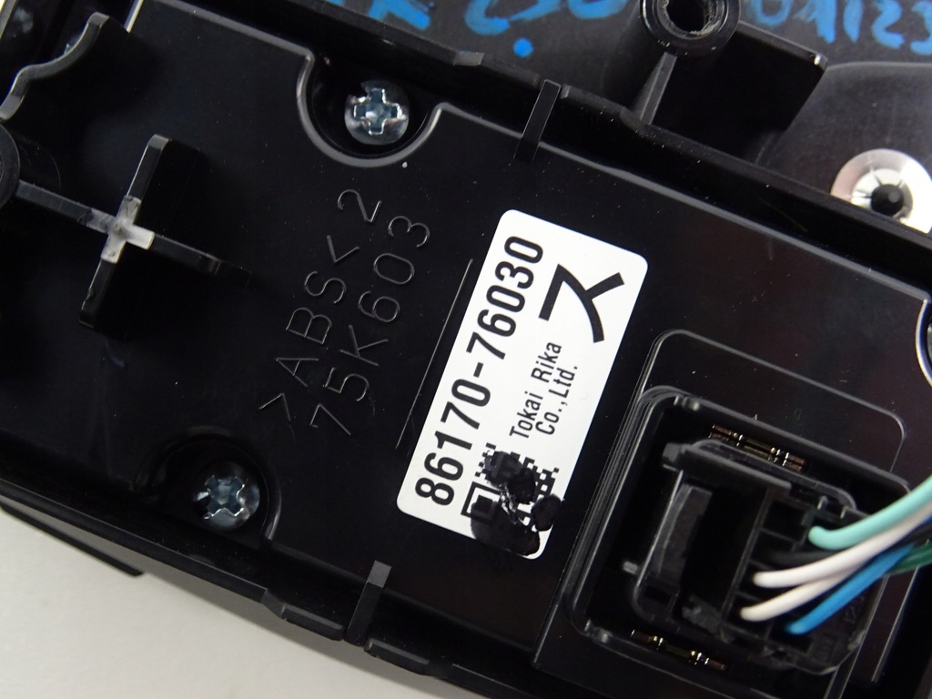 фото №10, Lexus ux 250h панель управление радио колодка 86170-76030 жгут