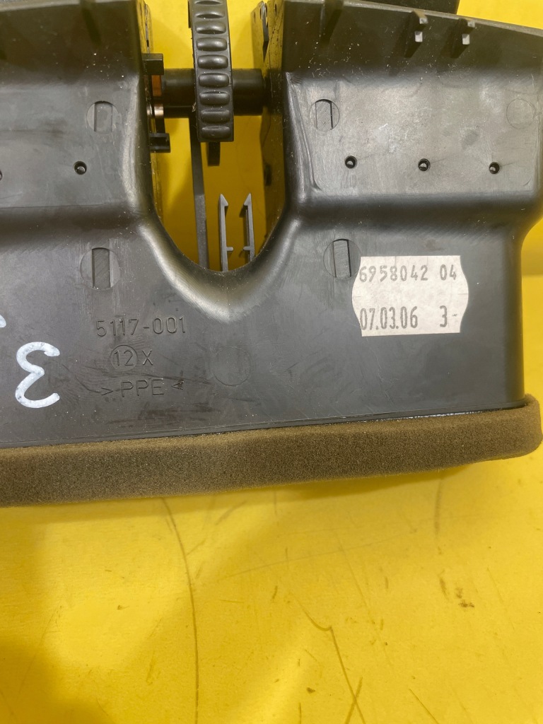 фото №5, Bmw e60 sedan - решётки обдув - левый перед - 7129555