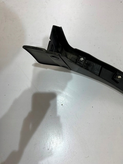 фото №5, Mazda оригинальный номер kd53-51w51 молдинг крыло