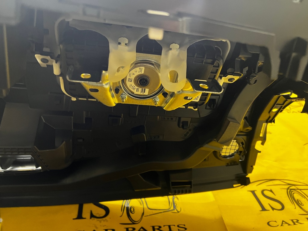 фото №10, Панель приладів приладова панель приладів 2x подушка безпеки подушка водія dacia sandero iii 2023