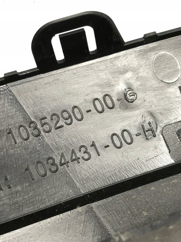 фото №11, Tesla model x левая молдинг крыла заднего 103529000g 103443100h