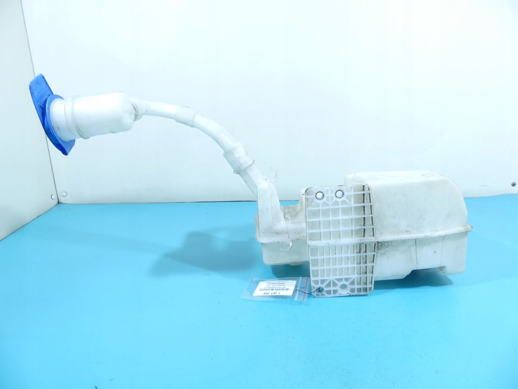 фото №7, Бачок розпилювача vw jetta vi 5c lift ксенон