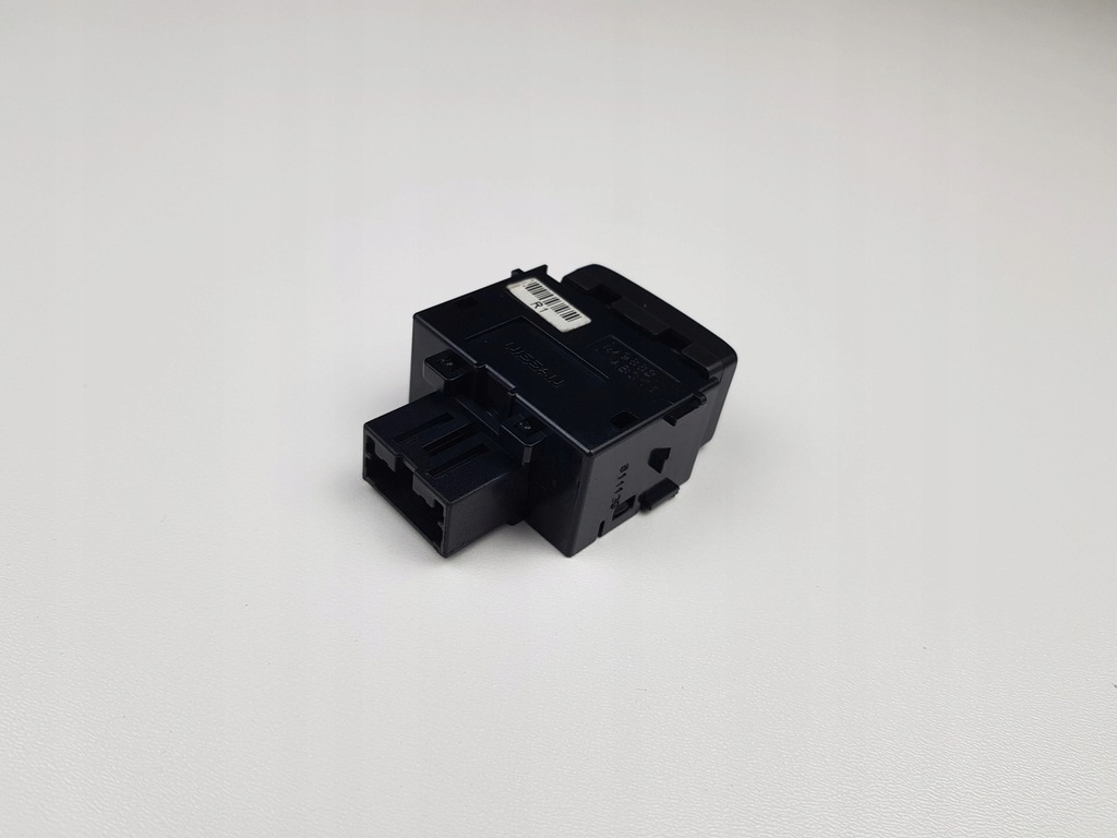 фото №10, Переключатель кнопка выключатель открывания крышки багажника renault talisman