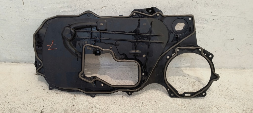 Купити Обшивка оббивка двері правий перед tesla model 3