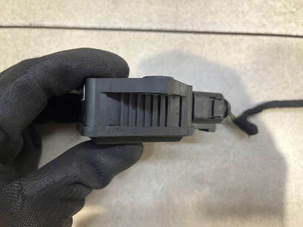 фото №4, Датчик модуль esp audi a4 b6 2.5 tdi 8e0907637a