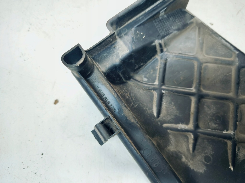 фото №6, Крышка заглушка фильтра салонный audi a4 b7 8e1819979a