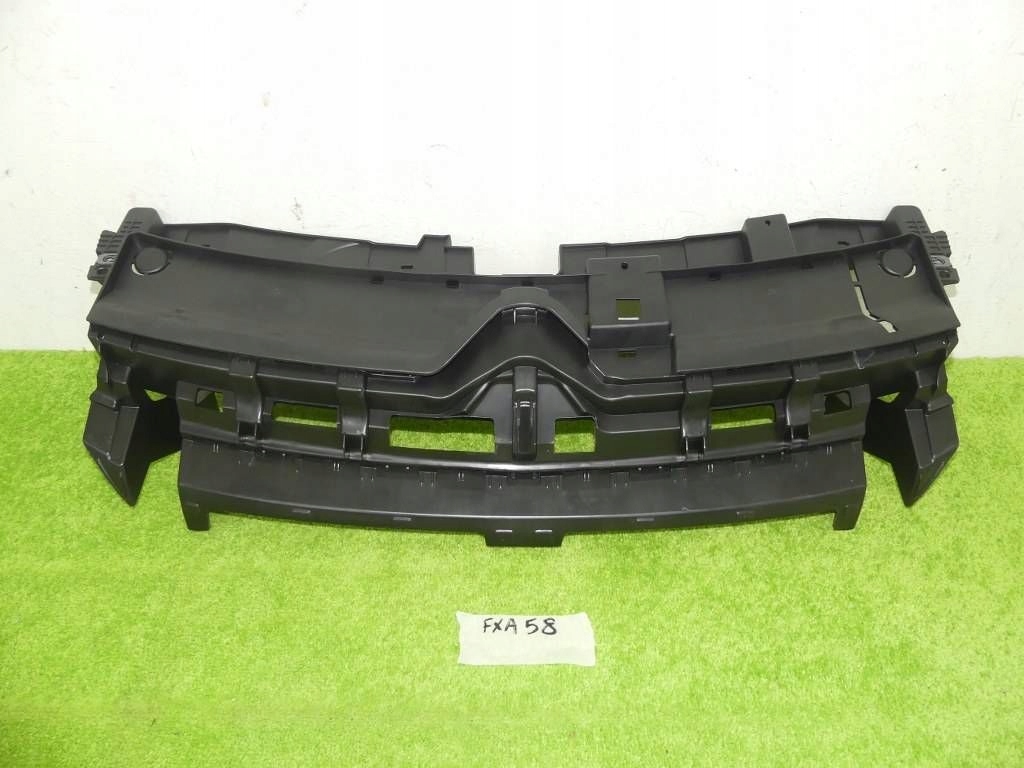 Купити Плита накладка поперечина citroen c4 cactus 18r- нова