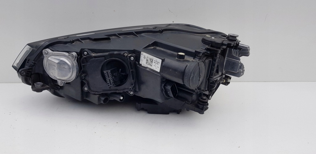 фото №4, Vw golf sportsvan lift лампа правая led 517941774a