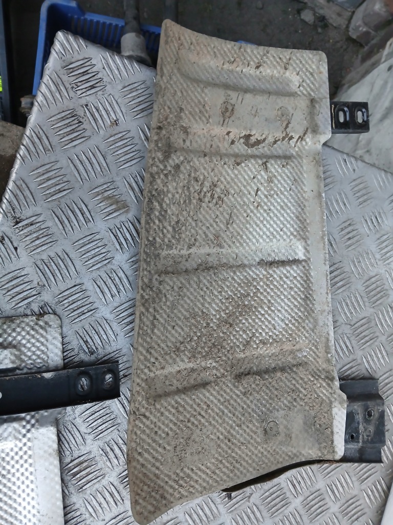 фото №8, Mercedes w211 защита тепловая глушителя левая lub правая