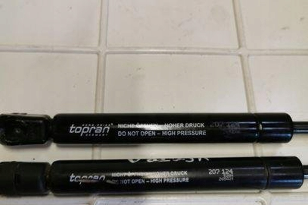 фото №1, Правый привод крышки багажника opel vectra c gts 207124 2.2l дизель 92kw