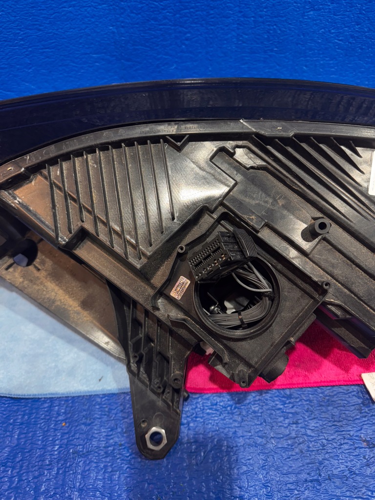 фото №16, Лампа правая full led skoda enyaq 5lb941016b