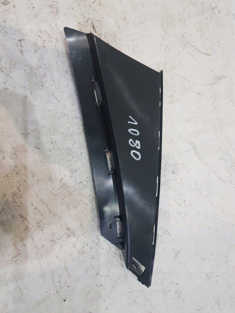 Купити Кронштейн напрямна поперечина перед mercedes cla a1178850400 новий