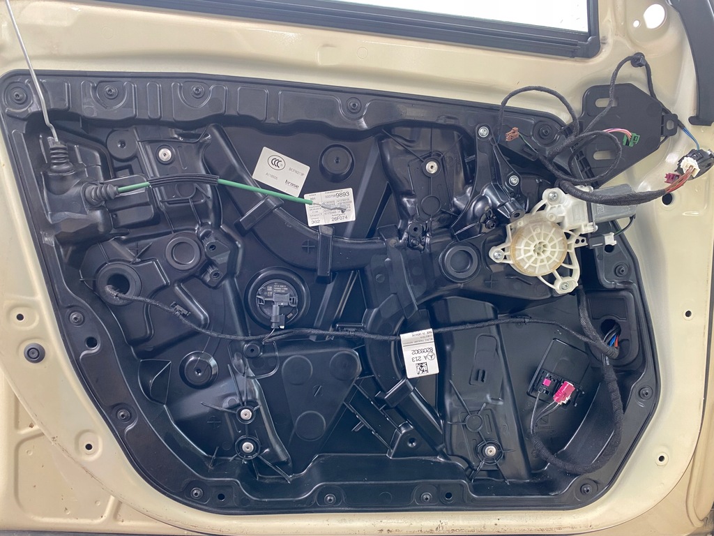 фото №10, Mercedes w213 дверь левый перед полный kombi 2018r e-klasa