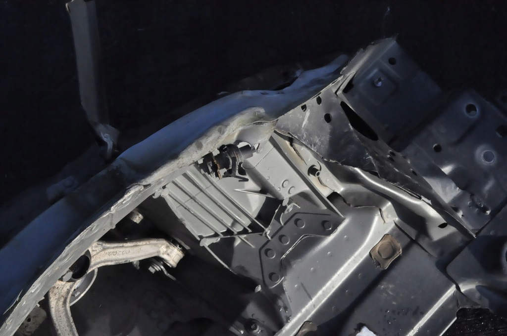 фото №9, Volvo s60 iii четверть лонжерон правая перед передняя