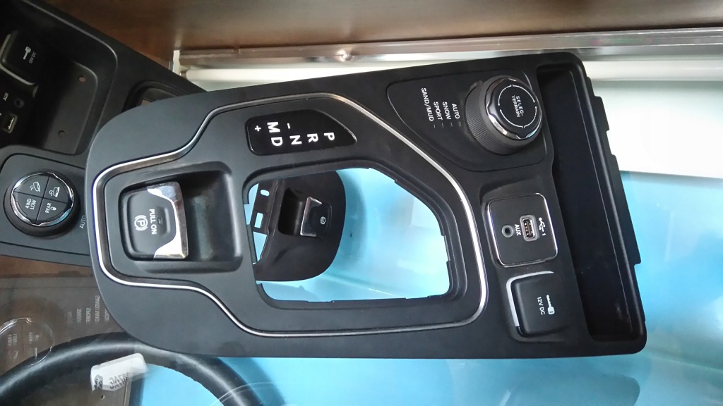 Купити Jeep kl lift перемикач 68358017aa