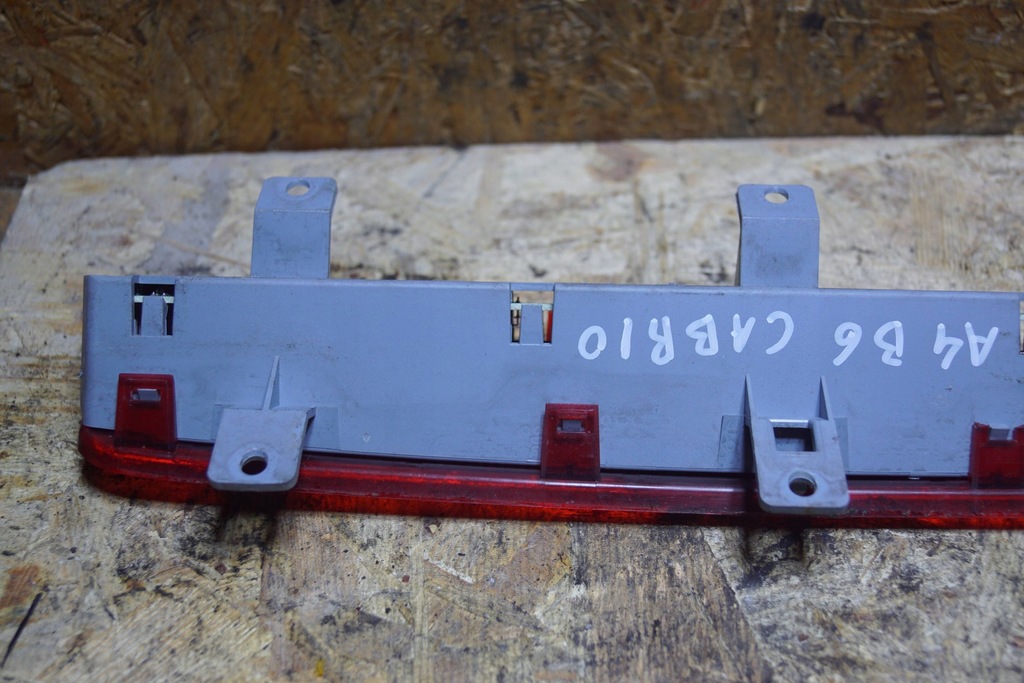 фото №15, Audi a4 b6 cabrio третій світло стоп-сигнал 8h0945097b b177