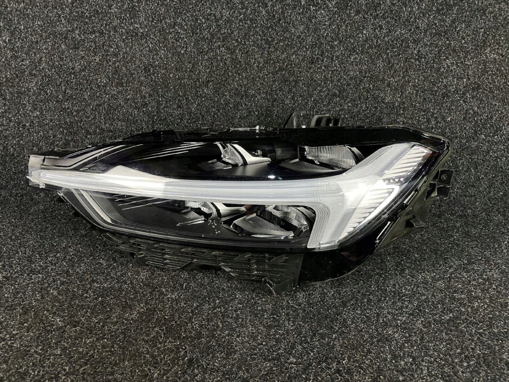 фото №1, Volvo s60 iii v60 ii лампа led левая перед 32314165