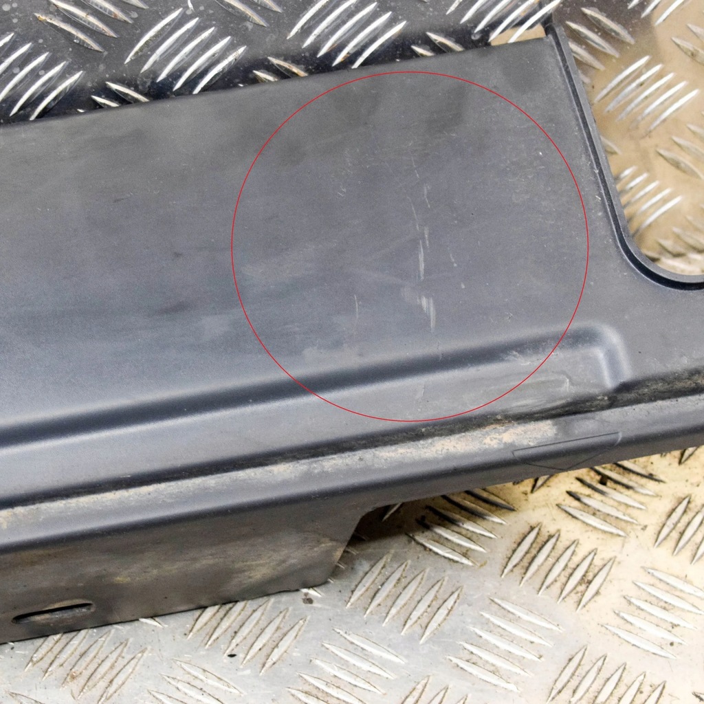 фото №2, Land rover discovery 5 2021 правая сторона порог