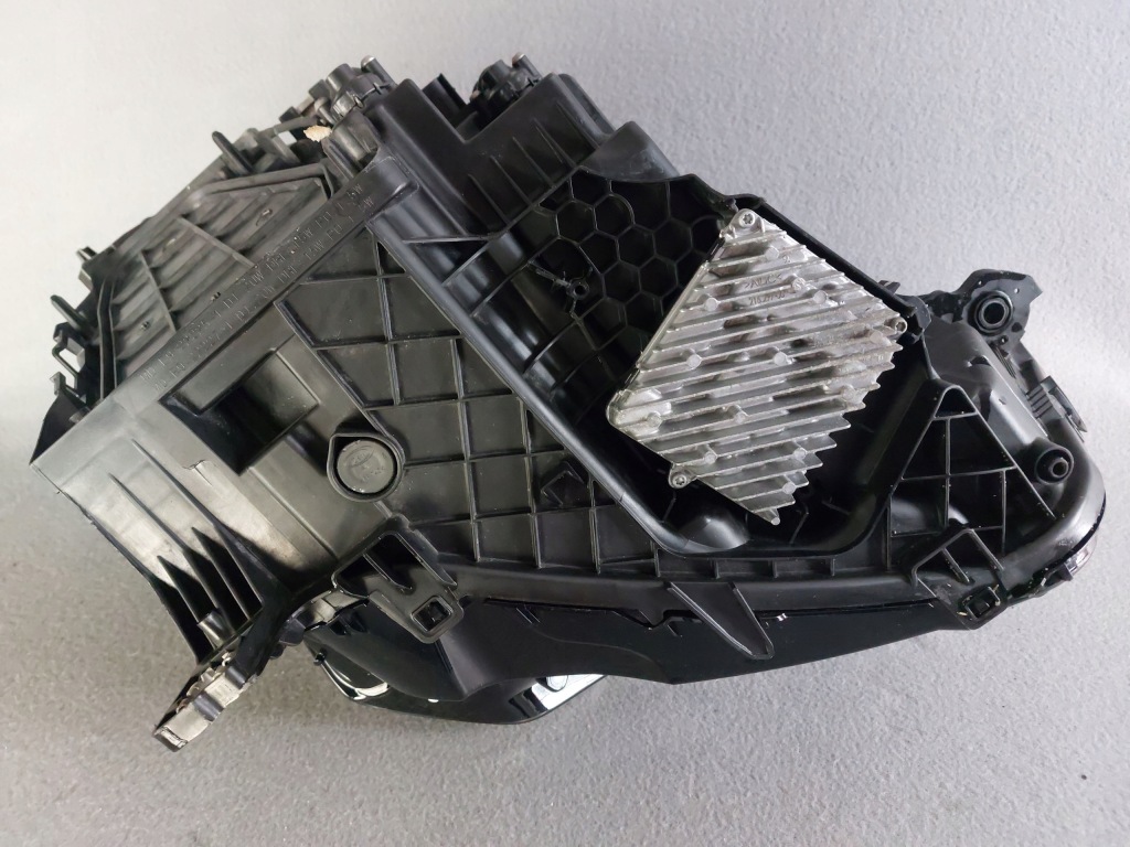 Audi q3 83a фара левая full led европа 83a941011 в Украине