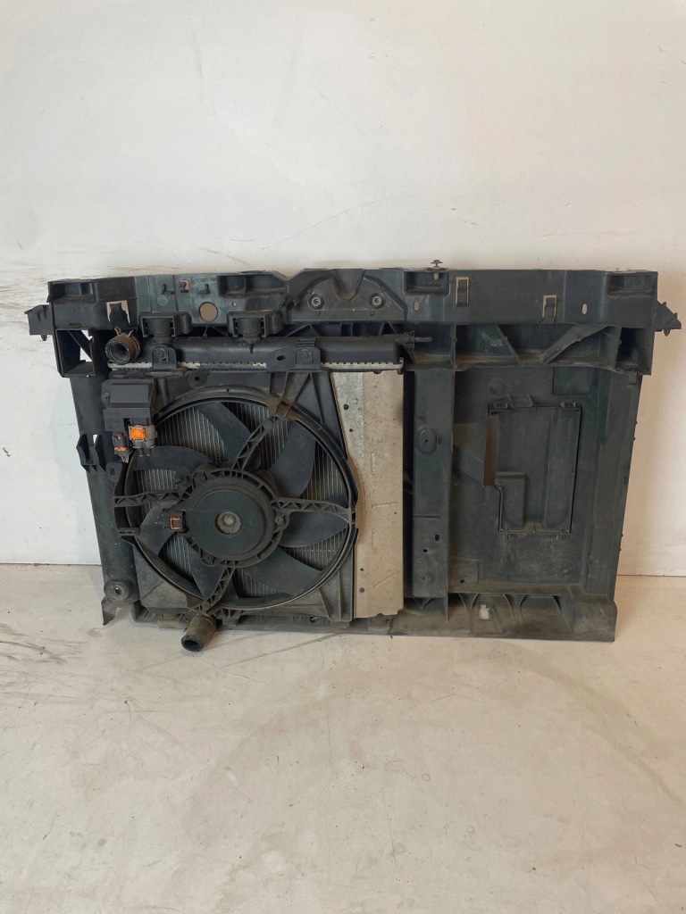 Ремень передний комплект радиатор вентилятор citroen c3 2 peugeot 208 2008 Цена