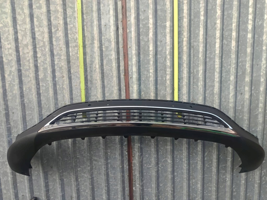 Купити Бампер передній перед спойлер накладка решітка радіатора хром mercedes w243 eqb