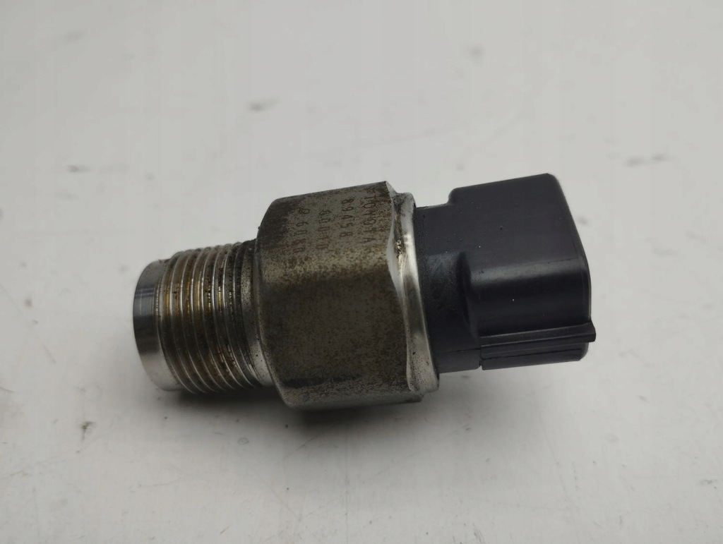 фото №7, Lexus is 220d-250-350 2006 датчик давления топлива